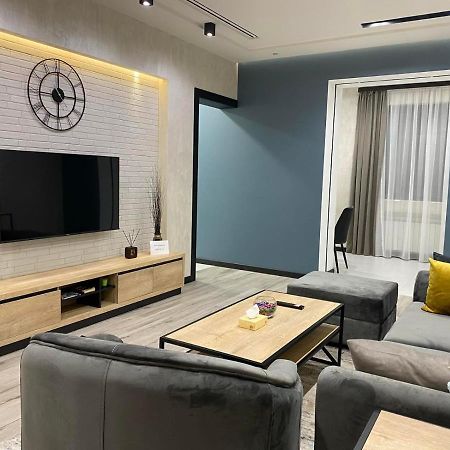 Luxury Modern Apartment In The Center Of Jerevan Exteriör bild