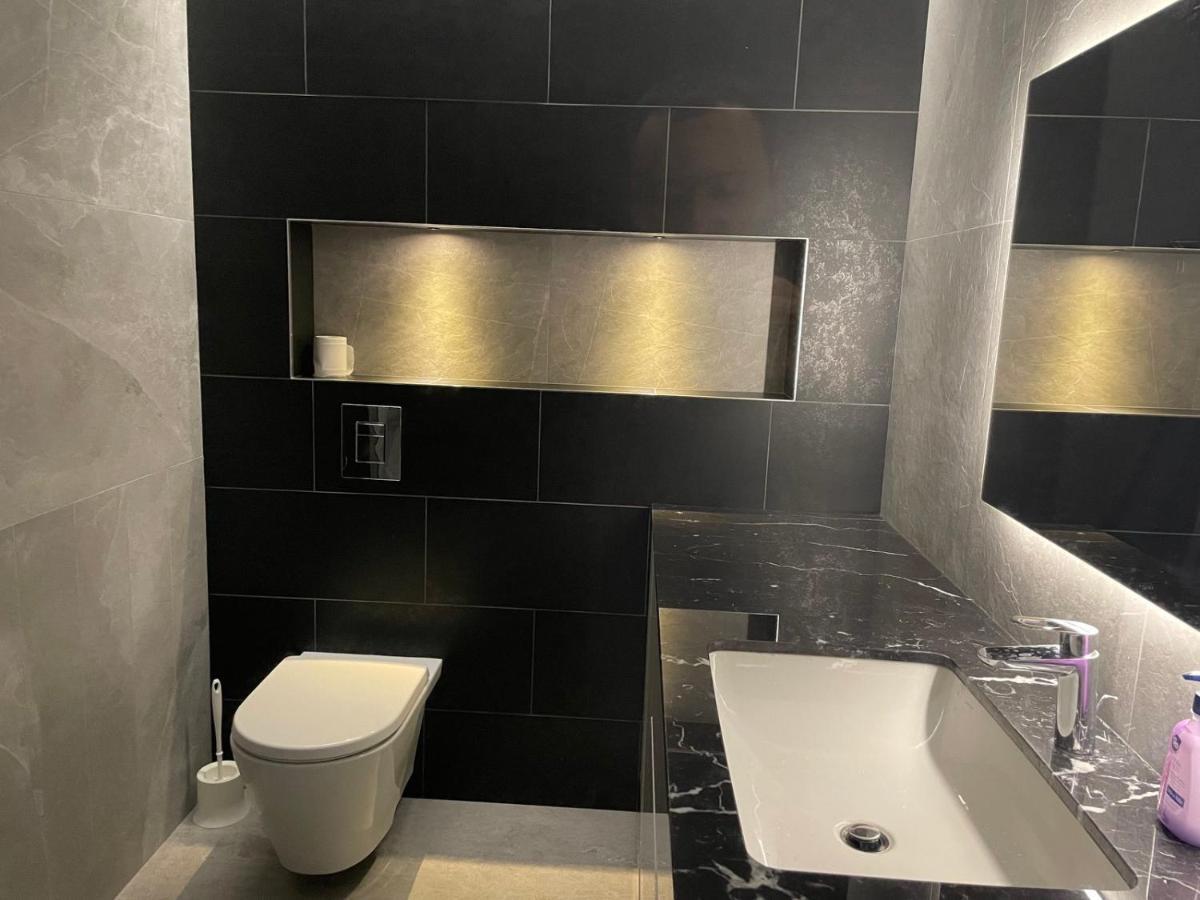 Luxury Modern Apartment In The Center Of Jerevan Exteriör bild