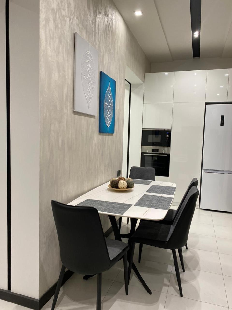 Luxury Modern Apartment In The Center Of Jerevan Exteriör bild